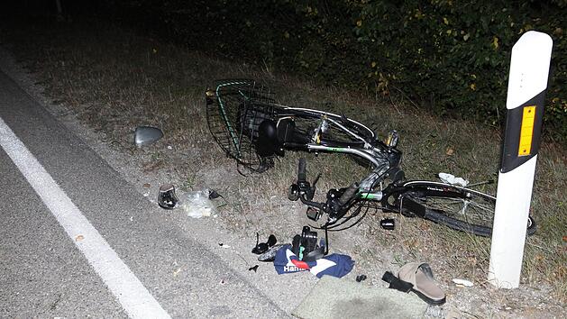 Ein 81-Jähriger war mit seinem E-Bike auf dem Heimweg, als er einem Fahrzeug der Military Police die Vorfahrt nahm. Es kam zum Zusammenstoß. Der Rentner, der mehrere Knochenbrüche erlitt, hatte 1,24 Promille Alkohol im Blut. Foto: NEWS5 / Haag