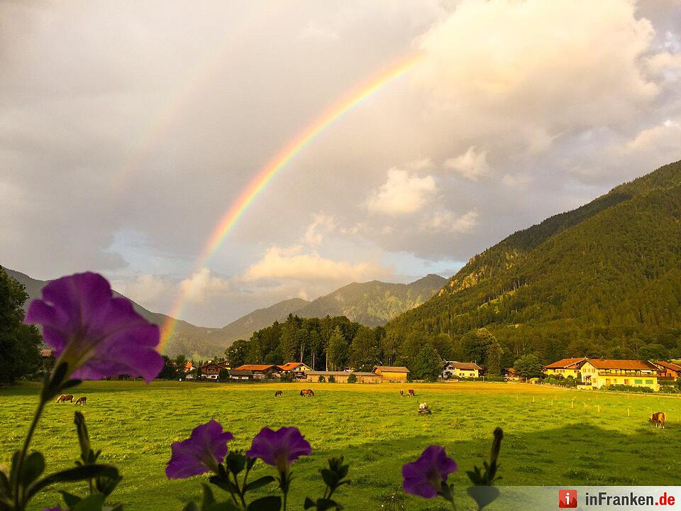 Regenbogen über Rottach-Egern