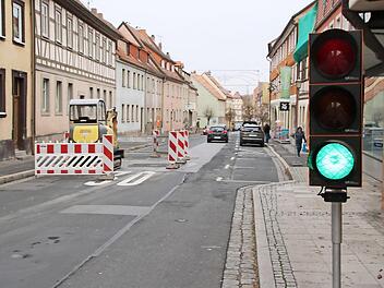 In der Münnerstädter Veit-Stoß-Straße ist ein Kanalschacht hergerichtet worden.  Foto: Thomas Malz