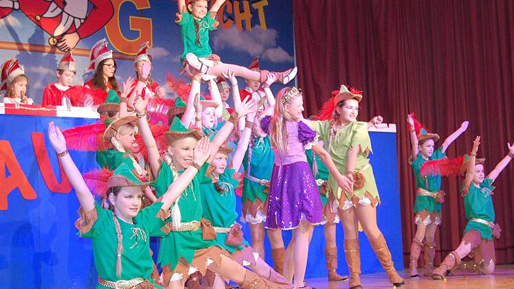 Mit akrobatischen Tanzkünsten: Die "Young Stars" begeisterten bei der Familiensitzung. Foto: Günther Straub