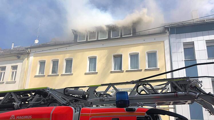 Feuer in Dachstuhl ausgebrochen