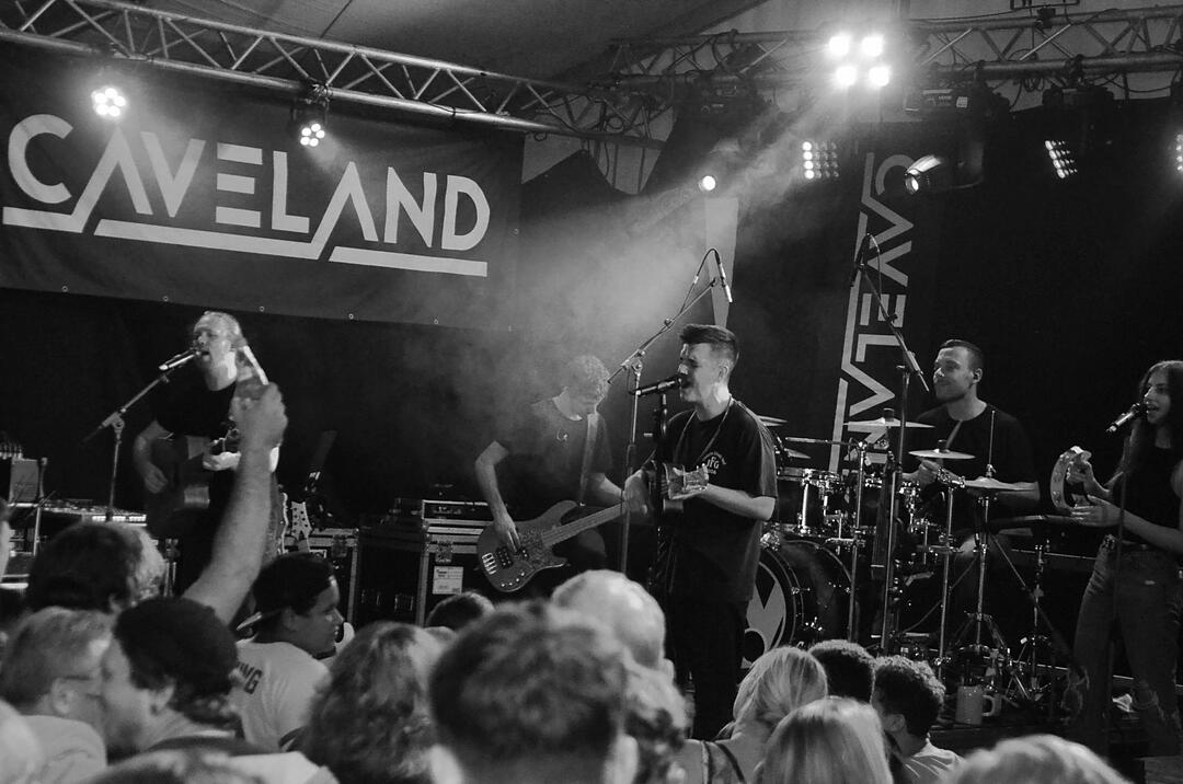Party mit der Band "CAVELAND"