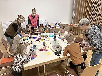 Basteln in der B&uuml;cherei.