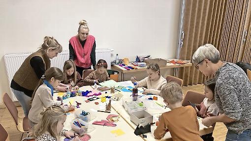 Basteln in der B&uuml;cherei.