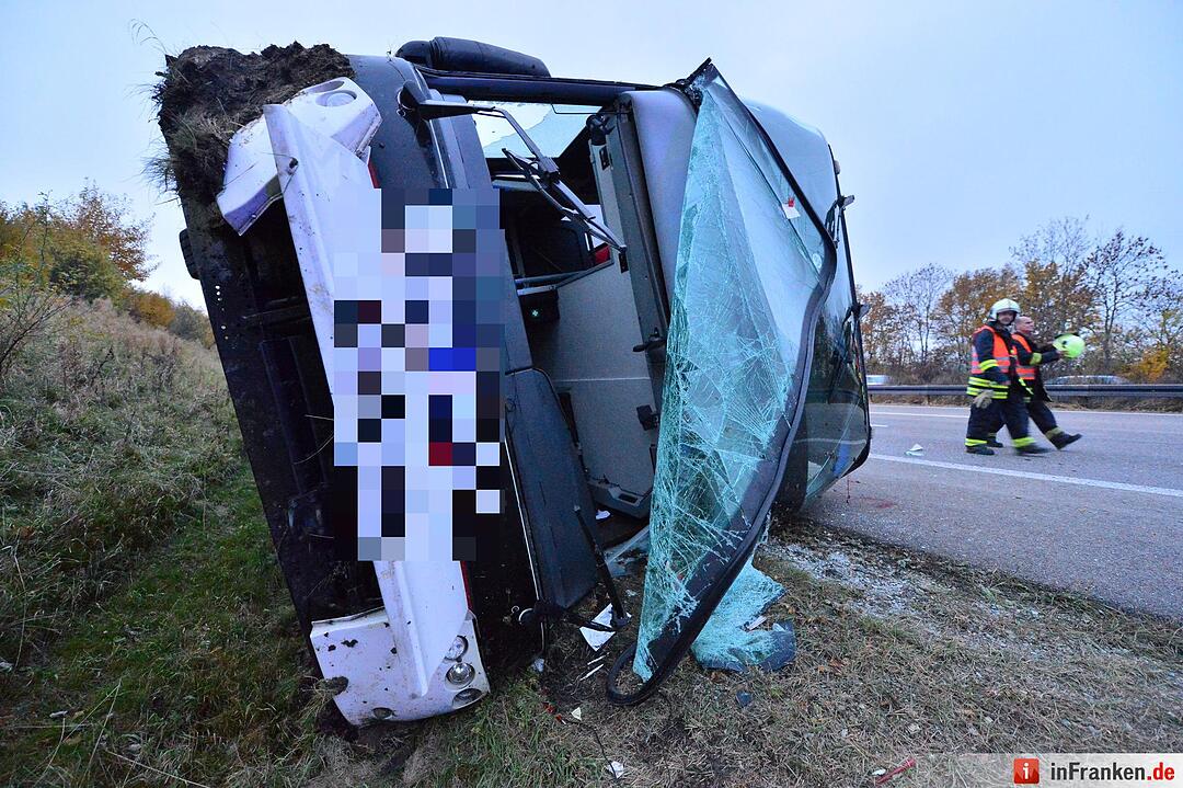 Bus mit Kindern bei Erfurt verunglückt