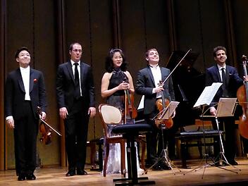 Vom Hudson River an die Saal (von links): Paul Huang, Gilles Vonsattel, Kristin Lee, Matthew Lipman und Nicholas Canellakis. Foto: Ahnert