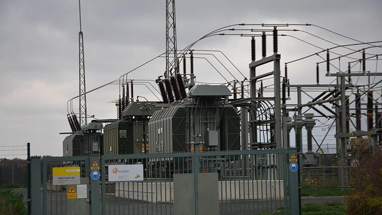 Im Umspannwerk bei Burgstall kam es zu einem Kurzschluss.  Foto: Bernhard Panzer