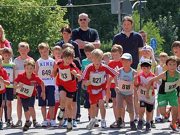 Ehrgeizig starten die Jungs in Bad Brückenau in ihren Bambinilauf. Foto: Lukas Dill