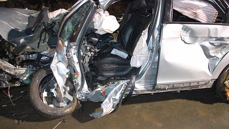 Die Airbags lösten aus. Dadurch wurde der Notruf abgesetzt.  Foto: Friedwald Schedel