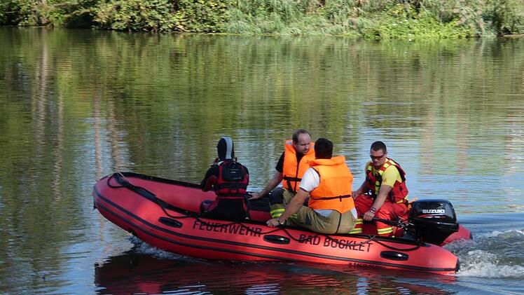Die DLRG vermittelte den Feuerwehrleuten aus dem Landkreis Bad Kissingen den Umgang mit Booten.