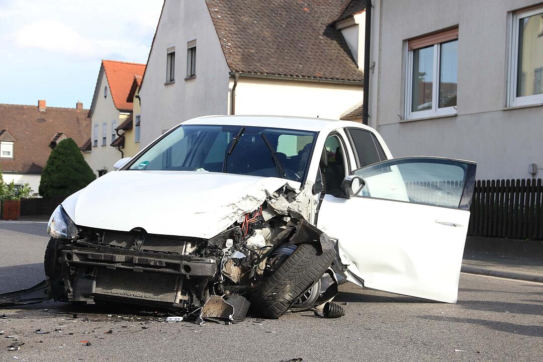 Betrunkener prallt in Gegenverkehr in Mühlendorf