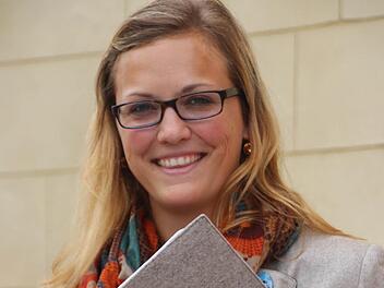 Michaela Hohlmeier hat eine Firma gegründet, die ausländischen Jugendlichen beim Ausbildungsstart n Deutschland hilft.