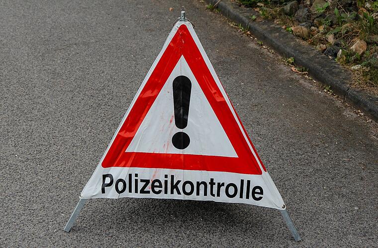 Ludwigschorgast: Mit zwei Haftbefehlen gesucht - Polizei entdeckt Straftäter zufällig bei einer Kontrolle