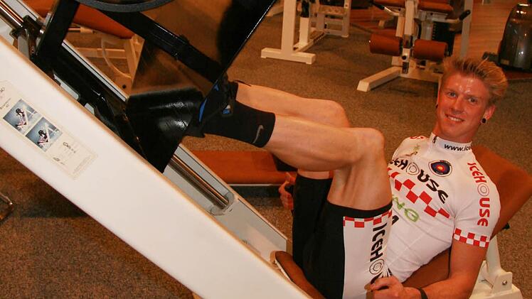 Marco Rödel ist mit 27 Jahren der Senior unter den Teilnehmern: Er fährt für das Team Icehouse Mountainbike. Foto: Sonja Adam