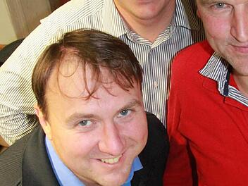 SKK-Präsident Jo Riemer, Zweiter Präsident Michael Heß und Dritter Präsident Matthias Graß (von links) sind hier bereits voller Vorfreude auf den heutigen Rathaussturm. Foto: Matthias Einwag