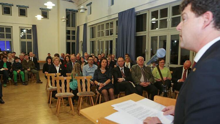 Bürgermeister Joneitis bei seiner Ansprache