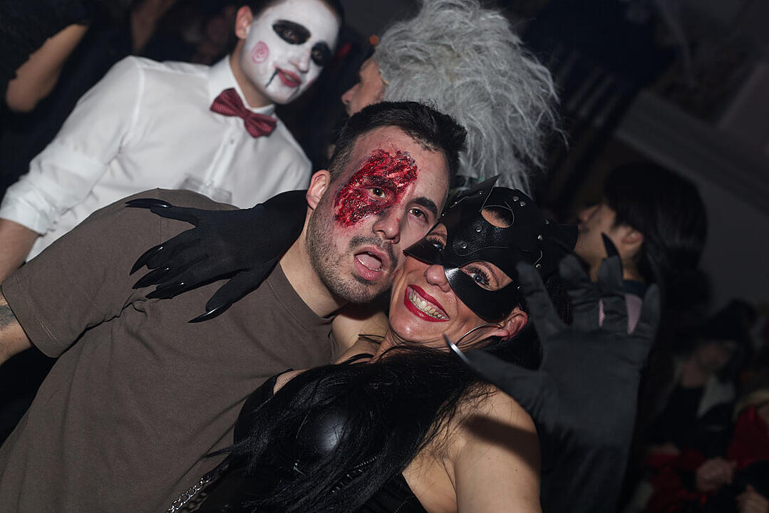 ME & MY (ZOMBIE) GIRLS HALLOWEEN