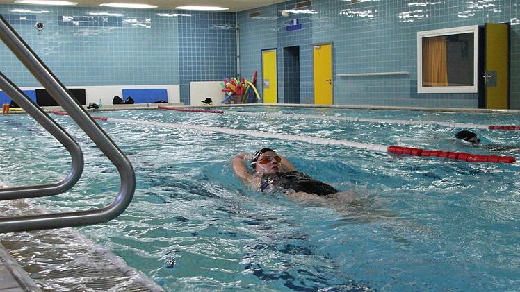 Das Sporttreiben in den Hallen und im Lehrschwimmbecken des Landkreises wird für die Vereine teurer. Allerdings fällt die Preiserhöhung mit zehn Prozent moderater aus, als zunächst zu erwarten war. Foto: Archiv/Marco Meißner