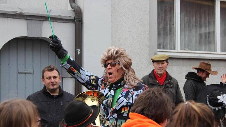 Der Faschingsumzug in Höchstadt war auch 2017 wieder sehr gut besucht. Foto: Franziska Rieger