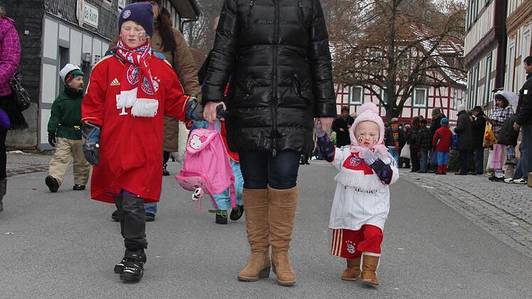 Zumindest die Kids sind echte Bayernfans.