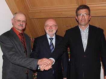 Johann Engelhard, Wolfgang Rast und Hans-Jürgen Röhrer (v.l.) stehen an der Spitze.  Fotos: fra-press