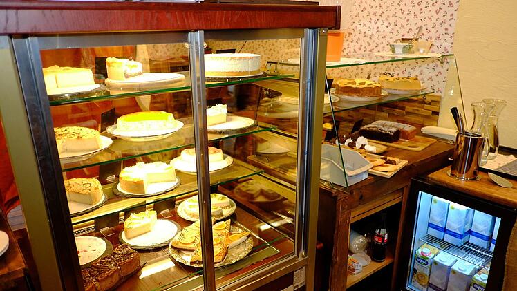 So viele verschiedene Arten von Käsekuchen gibt es hier zu kaufen. Foto: Nikolas Pelke