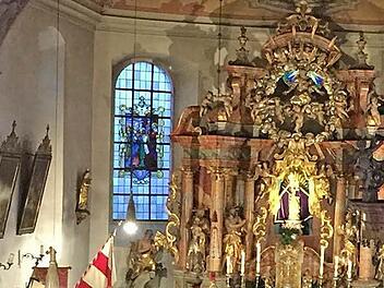 Der Musikverein Glosberg überzeugte und erfreute die Zuhörer mit seinem Weihnachtskonzert unter Leitung von Klaus urban in der Wallfahrtskirche "Mariä Geburt".  Foto: Karl-Heinz Hofmann