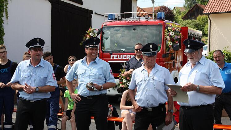Wettbewerb "Saugleitung-Kuppeln"  In Frankenbrunn. Carolin Granich