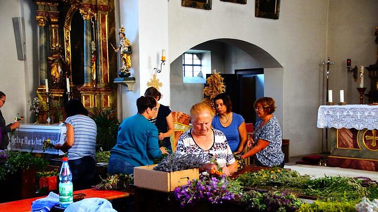ie Frauen bei der Arbeit am Wurzb&uuml;schelJoseph Beck