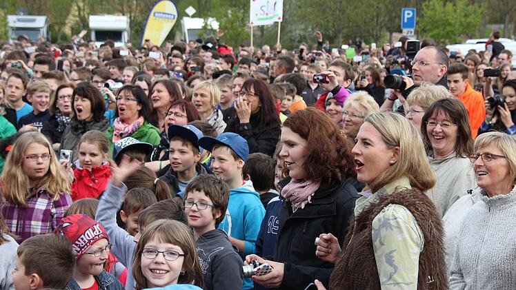 Auch die Grundschullehrerinnen stimmten in die Songs ein.