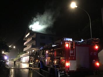 Im baden-württembergischen Nagold ist ein Blitz in ein Haus eingeschlagen und hat einen Brand verursacht. Die Bilanz: 70.000 Euro Schaden. Foto: Markus Fritsch Kreisfeuerwehrverband Calw e.V.