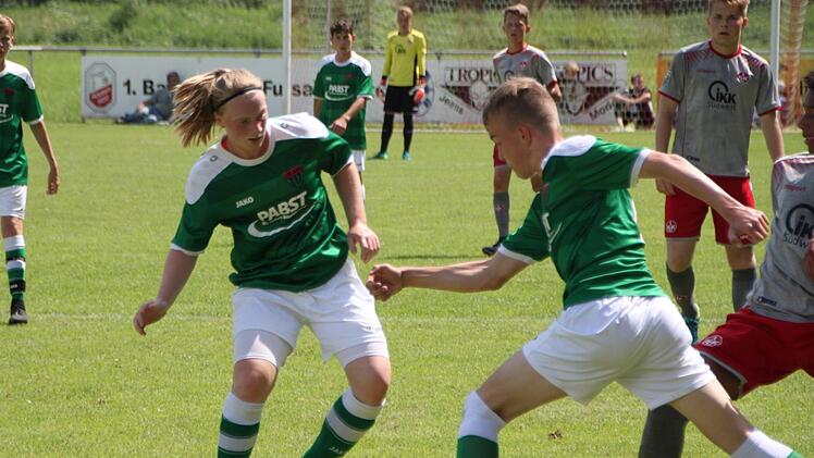 Mit Jule Dickmeis (FC 05 Schweinfurt) spielt das erste Mädchen seit 29 Jahren beim Rimini-Cup mit.Pia Schmitt