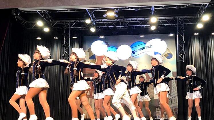 Die erste Prunksitzung des KCH bot für jeden Geschmack etwas.   Foto: Richard Sänger