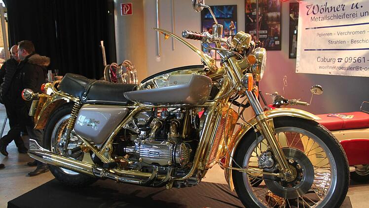 Gold und blitzender Chrom - eine Augenweide zum Schauen, weniger zum Fahren.