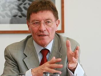 Eberhard Sinner - damals noch Medienminister - besucht im Jahr 2008 die Redaktion des Fränkischen Tags.  Foto: Archiv/Barbara Herbst