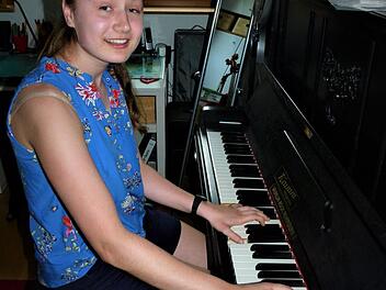 Die Musik ist seit dem vierten Lebensjahr ihre Leidenschaft: Leonie Neubauer.  Foto: Werner Reißaus