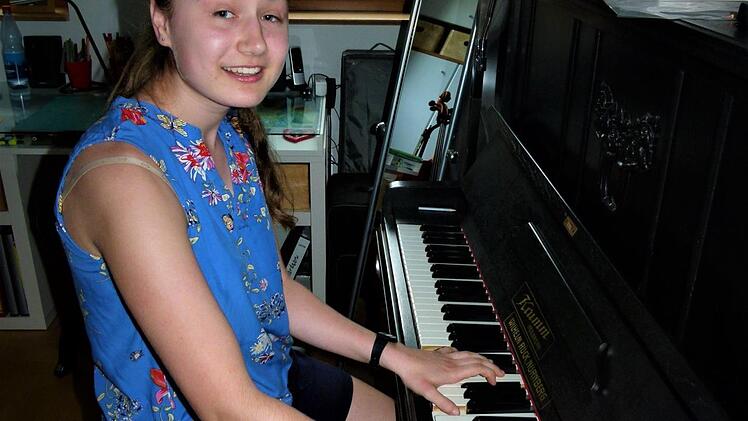 Die Musik ist seit dem vierten Lebensjahr ihre Leidenschaft: Leonie Neubauer.  Foto: Werner Reißaus
