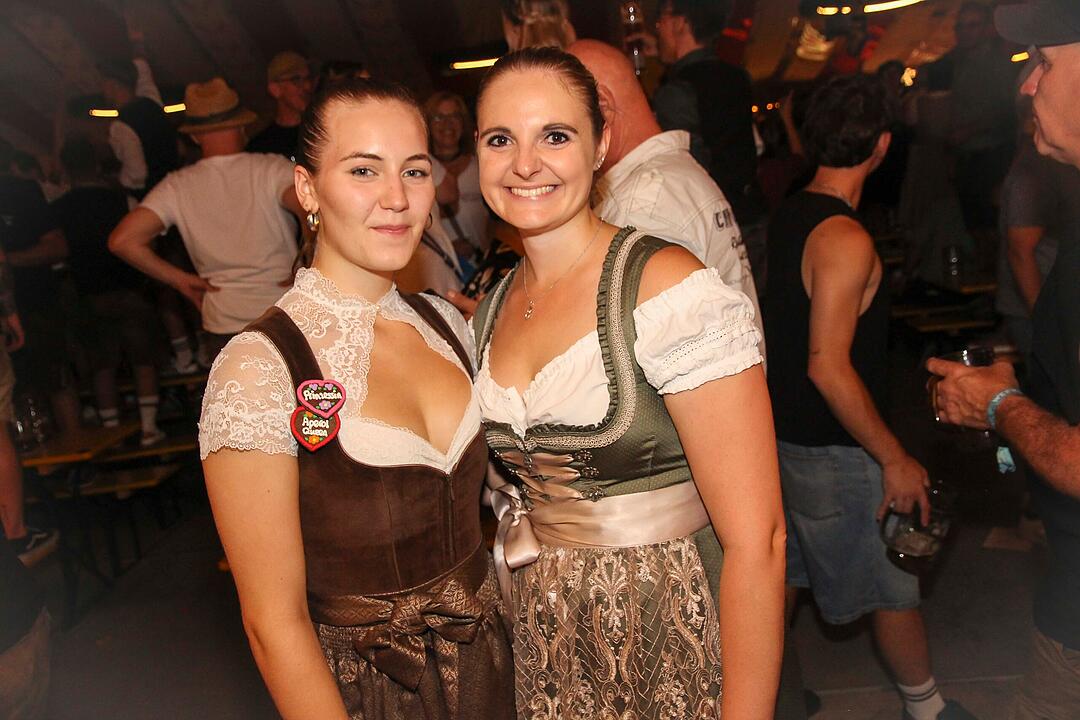 Frontal Party Pur feierte ihre Premiere bei der Bierwoche.