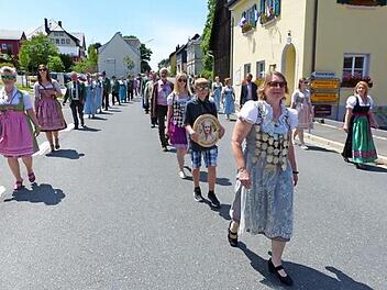 Blick auf den Umzug zum Pressecker Schützenfest Foto: Klaus-Peter Wulf
