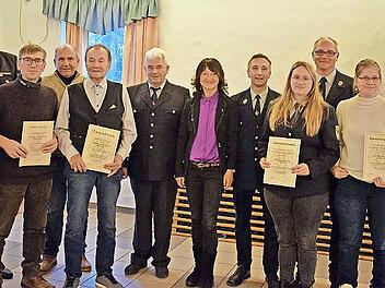 Auf dem Foto von links nach rechts: Bernd Lorenz, Michael Kannengie&szlig;er, Norbert Hofmann, Joachim Ru&szlig;, Heinz Kossert, Bernd Weich, Christine Frie&szlig;, Mario Sterzer, Michelle Valita, Heiko Heierth, Simone Weich, Fabian Weich.