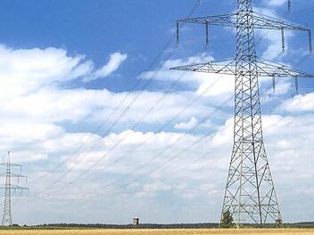 Ab 2020 will Stromnetzbetreiber Tennet den neuen Ostbayernring bauen, der den Landkreis Kulmbach von Schimmendorf im Westen bis Hohenberg im Osten durchschneidet. Foto: Tennet