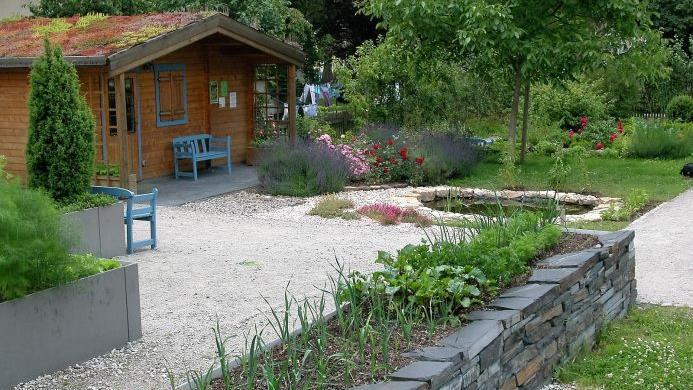 Der Kreislehrgarten auf dem ehemaligen Landesgartenschaugelände (unser Bild) sowie verschiedene Anwesen in der Kronacher Siedlung - stehen im Mittelpunkt des "Tags der offenen Gartentür" am Sonntag, 24. Juni.                                           Foto: Gerd Fleischmann