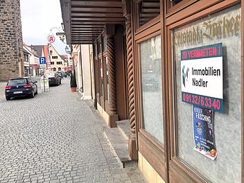 Ein Leerstand, der dem Innenstadtbesucher lange ins Auge fiel: Der Laden des Altstadtbäckers steht lange leer, aber es gibt zumindest einen neuen Eigentümer.