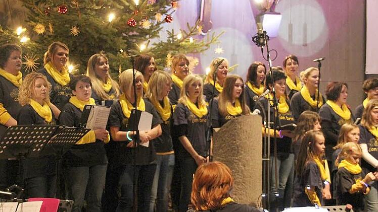 Der Chor "Con brio" beeindruckte bei seinem Konzert zum Jahresende. Foto: Carina Kuhnlein
