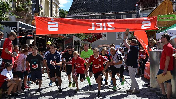 Firmenlauf zum AltstadtfestFoto: Uschi Prawitz