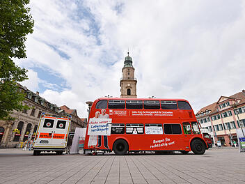 Erlangen: Schlaganfallbus hält am Rathausplatz - Experten erklären Herz-Kreislauf-Erkrankungen