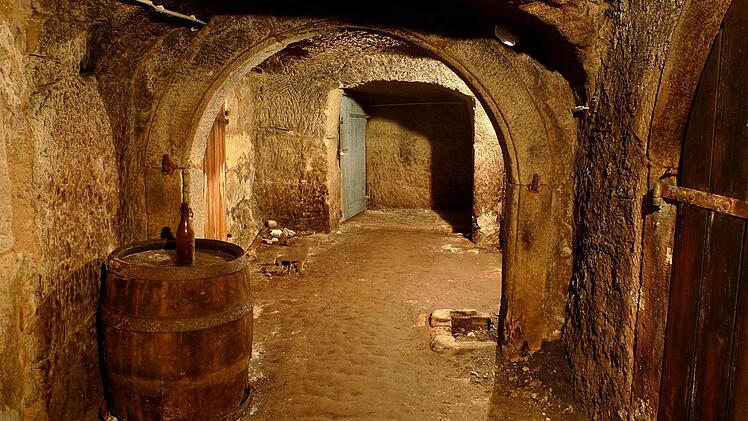 Tief unter dem Kellerberg führen lange Stollen zu den Gewölben, in denen früher wie heute Bier gelagert wurde. Foto: privat