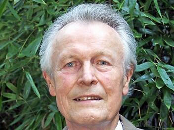 Dietmar Hahlweg - hier ein Foto aus dem Jahr 2008 - feierte seinen 85. Geburtstag.  Foto: Stadt Erlangen