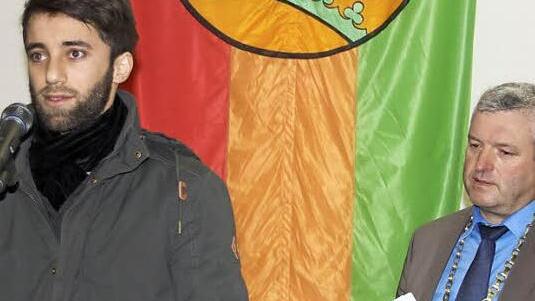 Ahmed Fitrouni dankte im Namen der Asylbewerber auf Englisch für die freundliche Aufnahme.