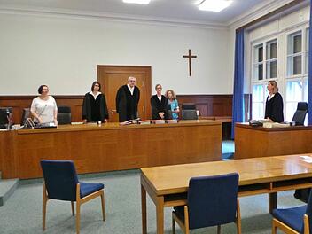 Prozess in Nürnberg: Arzt soll Patientinnen missbraucht haben Foto: Nikolas Pelke